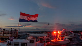 Veličanstven doček četvorice zadarskih Vatrenih od Gradskog mosta do Foruma