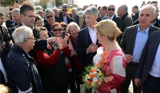 Predsjednica Grabar-Kitarović u Salima na Dugom otoku. Foto: HINA