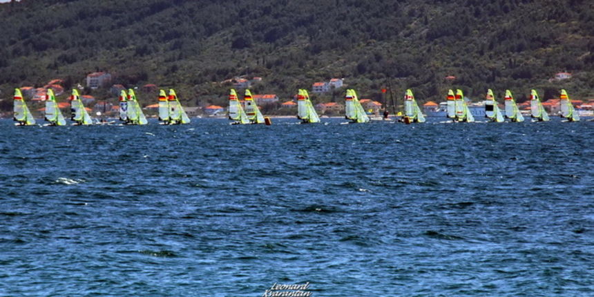 Jedrenje: SP klase 49er – drugi dan 8. svibnnja 2012, Foto: Leonard Kvarantan Jedrenje: SP klase 49er – drugi dan 8. svibnnja 2012, Foto: Leonard Kvarantan