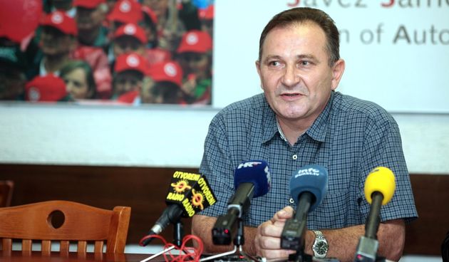 U Radnickom domu odrzana je konferencija za medije Saveza samostalnih sindikataHrvatske i Sindikta Zdravstva Hrvatske na temu Outsourcinga u javnom zdravstvu. Konferenciju su odrzali predsjednik SSSH Mladen Novosel i predjednica Sindikata zdravstva hrvats