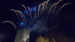 Deset tisuća posjetitelja uživalo u otvorenju Adventa u Zadru- koncertu Ivana Zaka i vatrometu