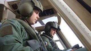 Zemunik: Započela obuka pilota u helikopteru Zemunik: Započela obuka pilota u helikopteru