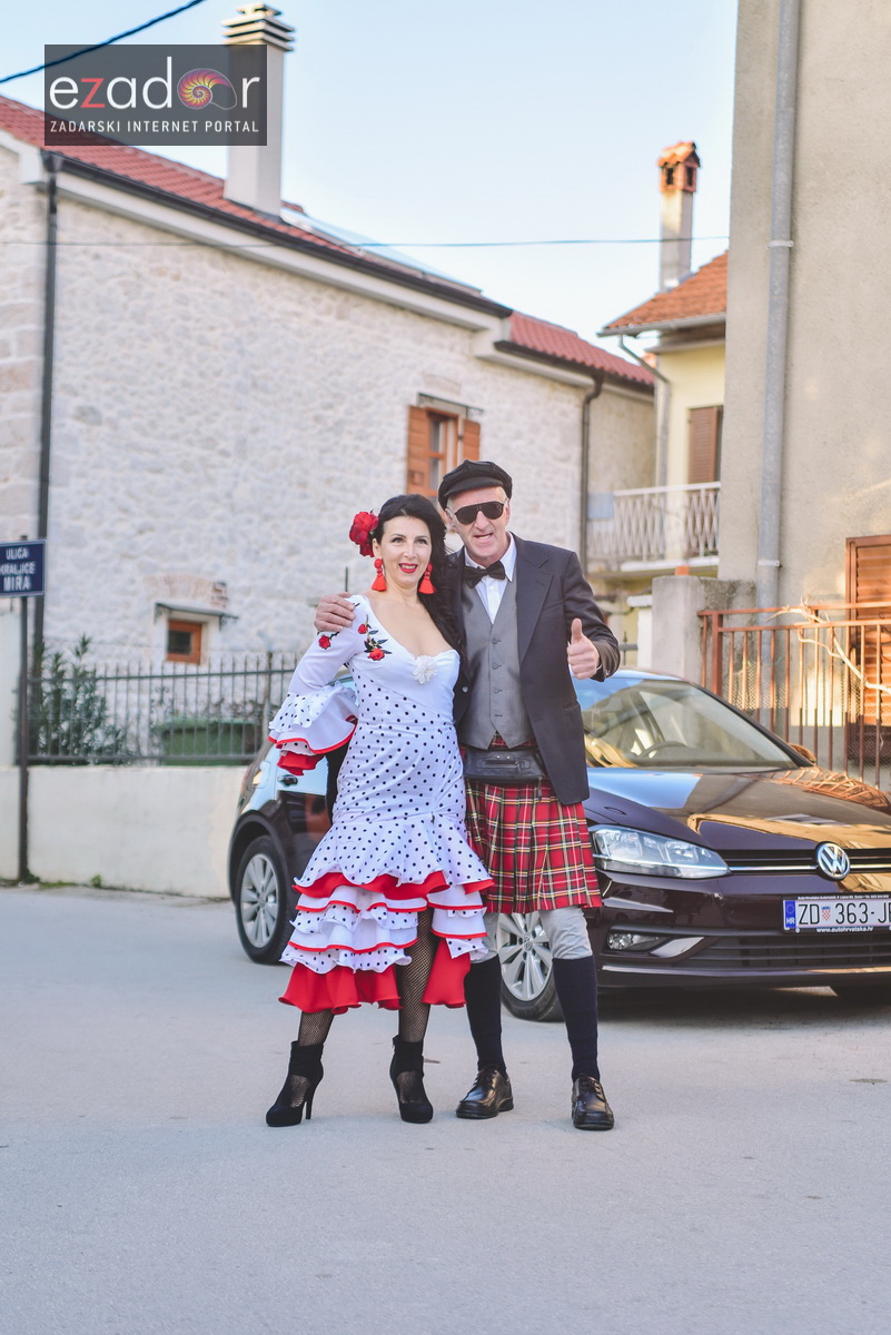 Škotski kiltovi preplavili zadarske Stanove Škotski kiltovi preplavili zadarske Stanove