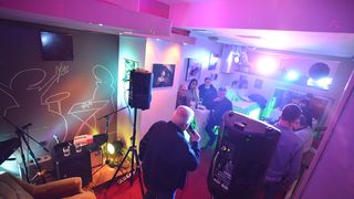 Večer poezije – Riječi iznad svega i Balboa band u Backstage baru