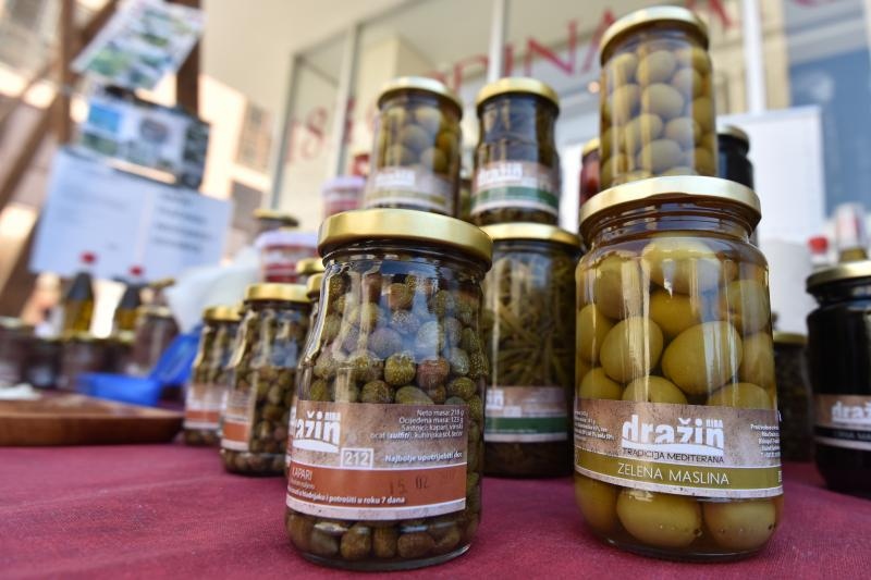 Sajam “Proizvodi hrvatskog sela” na zadarskom Forumu. Foto: Dino Stanin/PIXSELL