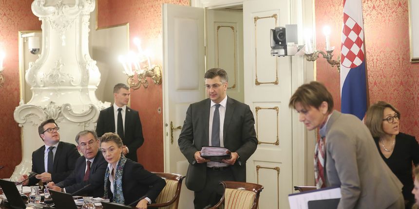 Premijer Plenković odbacio zahtjev oporbe za smjenu vlade Premijer Plenković odbacio zahtjev oporbe za smjenu vlade