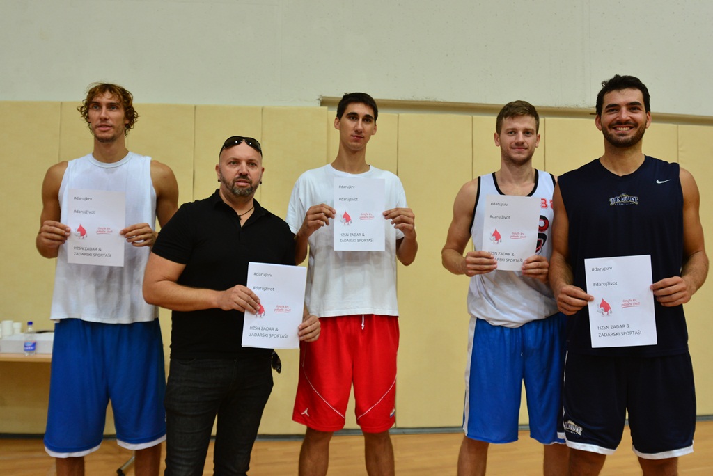 U organizaciji sekcije HZSN Zadar u dvorani 1 SC Višnjik održana je akcija dobrovoljnog darivanja krvi na kojoj je prikupljeno 25 doza tekućine koja život znači. Foto: Iva Perinčić