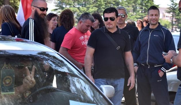 Nekoliko desetaka ljudi okupilo se ispred zgrade 2. Policijske postaje PU Zadarske kako bi dali podršku prosvjedu branitelja u Zagrebu.  Photo: Dino Stanin/PIXSELL