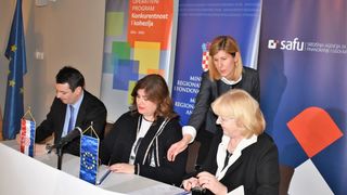 Potpisivanje ugovora u prezentacijskom centru “Podzemni grad Paklenice” NP Paklenica Potpisivanje ugovora u prezentacijskom centru “Podzemni grad Paklenice” NP Paklenica