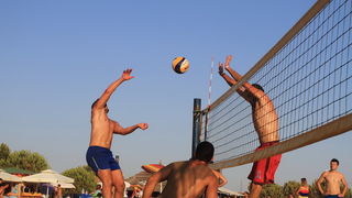 Na plaži Punta u Bibinjama održan 6. Memorijalni turnir u odbojci na pijesku za Tomislav Sikirića – Siku. Foto: Leo Banić Na plaži Punta u Bibinjama održan 6. Memorijalni turnir u odbojci na pijesku za Tomislav Sikirića – Siku. Foto: Leo Banić