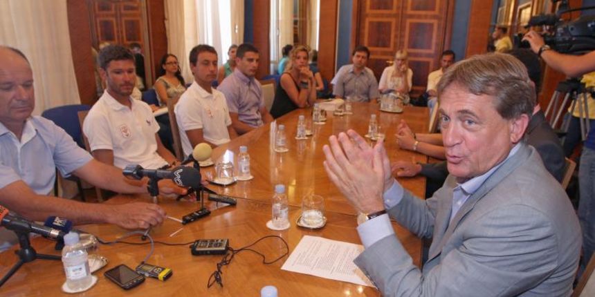 24.07.2013., Zadar – Gradonacelnik grada Zadra Bozidar Kalmeta uprilicio je primanje za zadarske najuspjesnije sportase, osvajace medalja na nedavno zavrsenim 17. Mediteranskim igrama u turskom Mersinu u pratnji njihovih trenera, jedrilicare Simu Fantelu, 24.07.2013., Zadar – Gradonacelnik grada Zadra Bozidar Kalmeta uprilicio je primanje za zadarske najuspjesnije sportase, osvajace medalja na nedavno zavrsenim 17. Mediteranskim igrama u turskom Mersinu u pratnji njihovih trenera, jedrilicare Simu Fantelu,