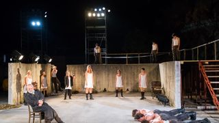 predstava Kazališta Ulysses i MESS Sarajevo u koprodukciji s Narodnim pozorištem Sarajevo izvedena na Dubrovačkim ljetnim igrama