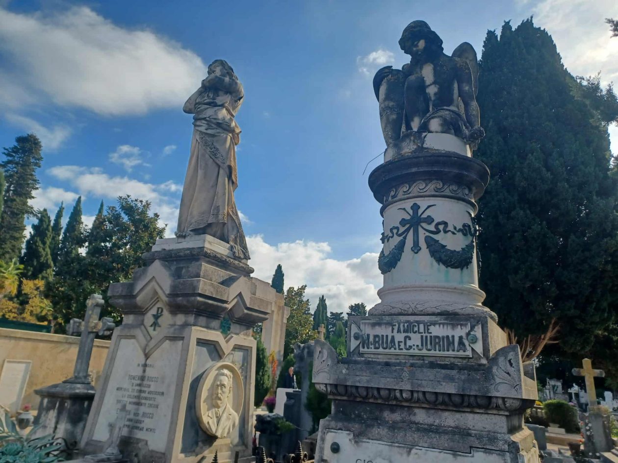 Gradsko groblje Zadar – stare grobnice i impresivni kipovi Gradsko groblje Zadar – stare grobnice i impresivni kipovi