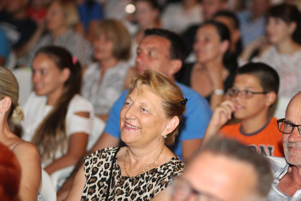 Željko Pervan i društvo nasmijali Bibinjce do suza