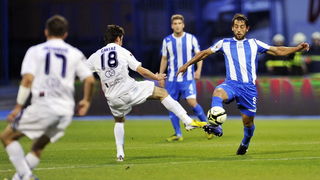 Zagreb, 220513.
Stadion Maksimir.
Uzvratna utakmica 22. finala Hrvatskog nogometnog kupa, Lokomotiva – Hajduk.
Na fotografiji: Mate Males, Mijo Caktas.
Foto: Boris Kovacev / CROPIX Zagreb, 220513.
Stadion Maksimir.
Uzvratna utakmica 22. finala Hrvatskog nogometnog kupa, Lokomotiva – Hajduk.
Na fotografiji: Mate Males, Mijo Caktas.
Foto: Boris Kovacev / CROPIX