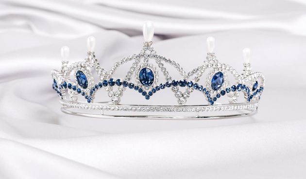 Tijara “Le beau Danube bleu” Karla Lagerfelda za bečki Operni bal