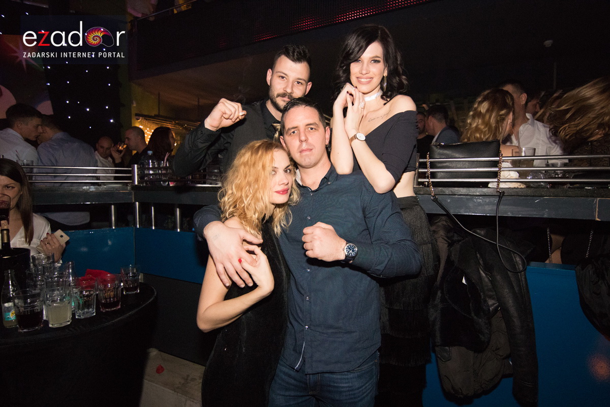 Ludnica u Saturnusu: Najbolji doček u svemiru i šire Ludnica u Saturnusu: Najbolji doček u svemiru i šire