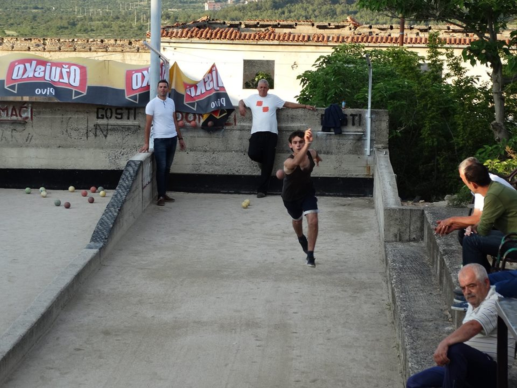 Ožujsko balote kup u Vukšiću