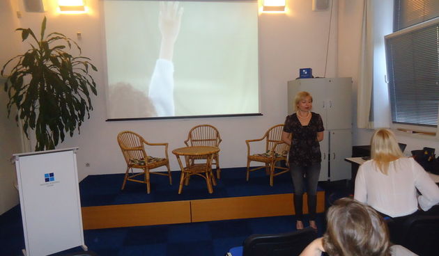 Humani studio , dr. Polona Becum Gumzej