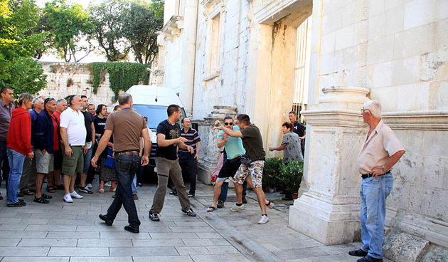 Prosvjedi na pijaci zbog uvođenja fiskalnih blagajni