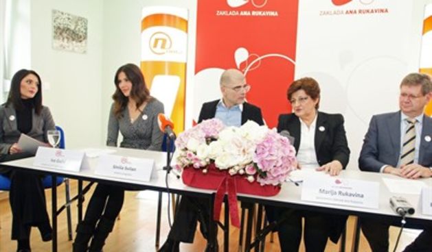 Humanitarni koncert Želim život na Trgu 16. prosinca