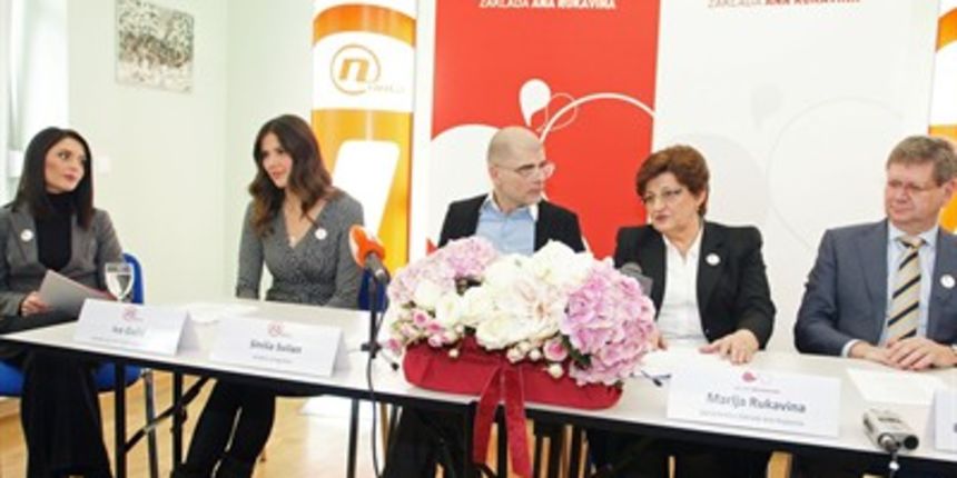 Humanitarni koncert Želim život na Trgu 16. prosinca Humanitarni koncert Želim život na Trgu 16. prosinca