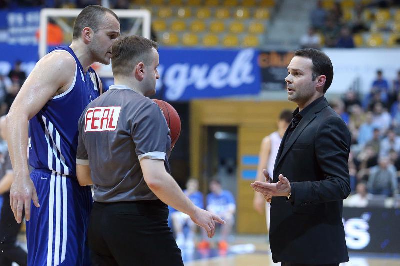 Zagreb – 7. kolo A-1 lige za prvaka, KK Cibona – KK Zadar 82-66. Photo: Goran Stanzl/PIXSELL Zagreb – 7. kolo A-1 lige za prvaka, KK Cibona – KK Zadar 82-66. Photo: Goran Stanzl/PIXSELL