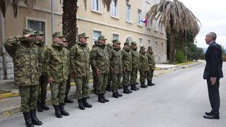 Ministar Krstičević posjetio eskadrilu transportnih helikoptera Ministar Krstičević posjetio eskadrilu transportnih helikoptera