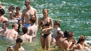 Vrelo ljeto u Nacionalnom parku Krka, hlađenje u Skradinskom buku. Photo: Hrvoje Jelavić/PIXSELL Vrelo ljeto u Nacionalnom parku Krka, hlađenje u Skradinskom buku. Photo: Hrvoje Jelavić/PIXSELL