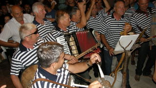 “Beeenkovac – janjetina & jaretina” jedinstven gastro događaj u Benkovcu “Beeenkovac – janjetina & jaretina” jedinstven gastro događaj u Benkovcu