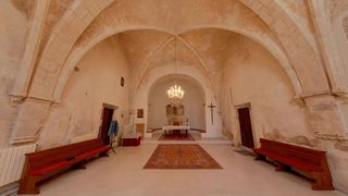 Katedrala sv. Stosije. Danasnja katedrala je trobrodna romanicka gradjevina, ujedno i najveca crkva u Dalmaciji. Unutrasnjost katedrale je monumentalna. Photo: Dino Stanin/PIXSELL