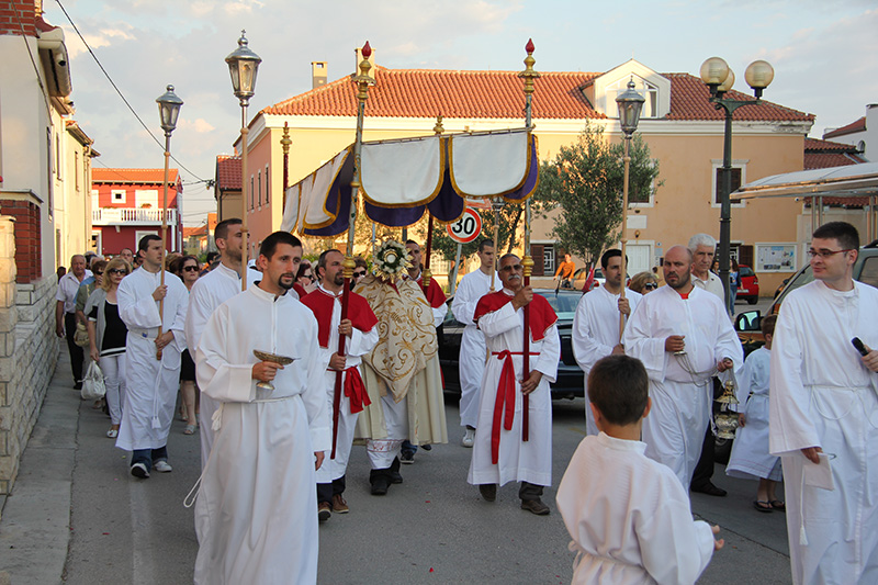 Arbanasi: Procesija povodom blagdana Tijelova 19. lipnja 2014.  foto: Bernard Kotlar
