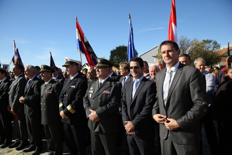 Kolonom sjećanja i polaganjem vijenaca obilježena 23. obljetnica stradanja Škabrnje, Foto: Filip Brala/PIXSELL Kolonom sjećanja i polaganjem vijenaca obilježena 23. obljetnica stradanja Škabrnje, Foto: Filip Brala/PIXSELL