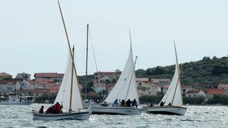 Murter: Po jakoj buri održana je tredicionalna 18. regata Latinsko idro – Murter 2015. Photo: Duško Jaramaz/PIXSELL Murter: Po jakoj buri održana je tredicionalna 18. regata Latinsko idro – Murter 2015. Photo: Duško Jaramaz/PIXSELL