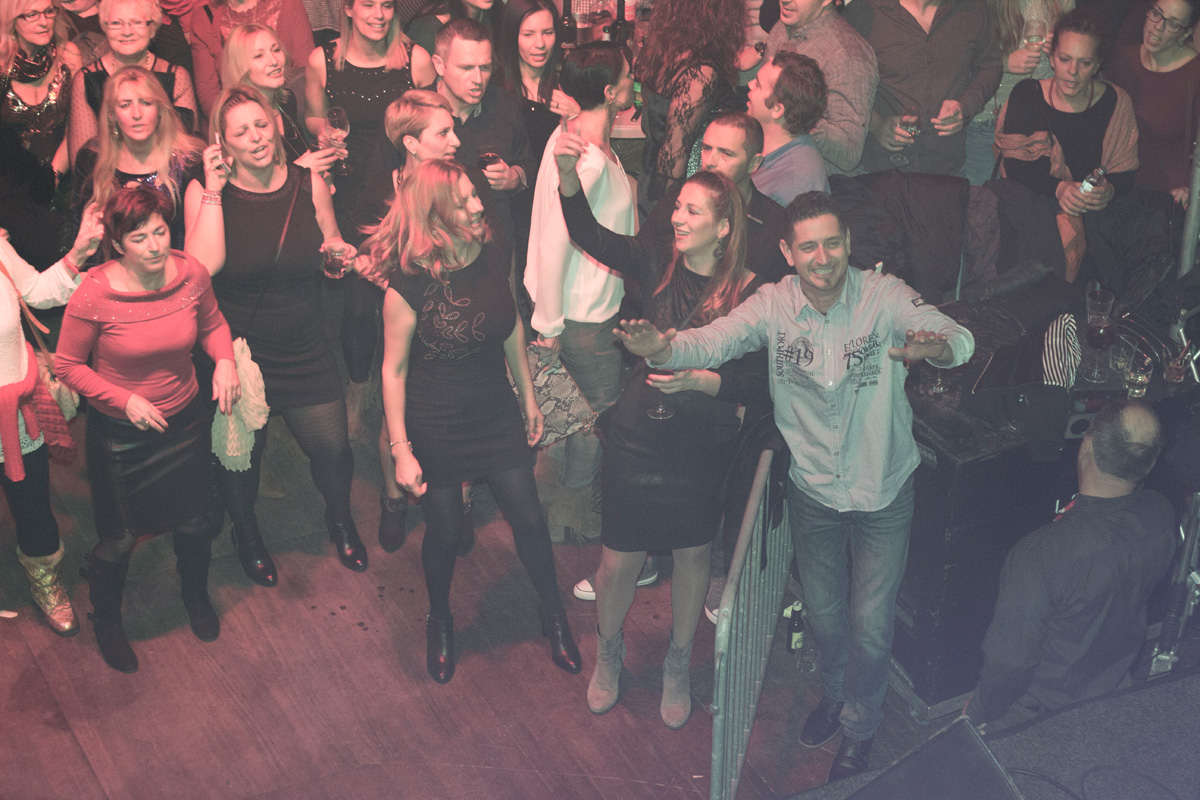 Božićni koncert Tomislava Bralića i klape Intrade u zadarskom klubu Arsenal 25. prosinca 2016.