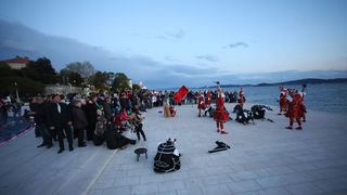 HGD Sv. Cecilija izvelo korčulanski viteški ples “Moreška” na Pozdravu suncu