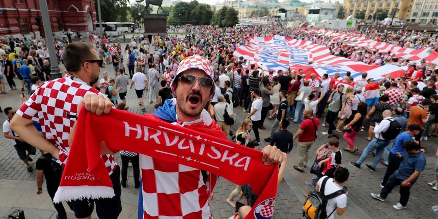 Hrvatski navijači okupirali centar Moskve! Hrvatski navijači okupirali centar Moskve!