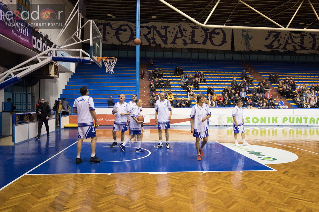 Fešta u povodu 80. rođendana Pina Giergie: Vetarani KK Zadar – Veterani KK Olimpija Fešta u povodu 80. rođendana Pina Giergie: Vetarani KK Zadar – Veterani KK Olimpija