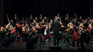 Simfonijski orkestar HRT-a pod ravnjanjem Enrica Dinda otvorio koncertnu sezonu u Zadru Simfonijski orkestar HRT-a pod ravnjanjem Enrica Dinda otvorio koncertnu sezonu u Zadru