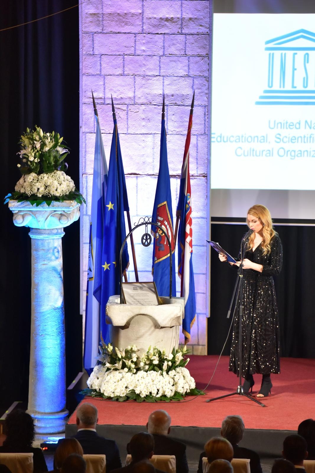 Gradonačelniku Zadra Branku Dukiću uručena povelja UNESCO-a