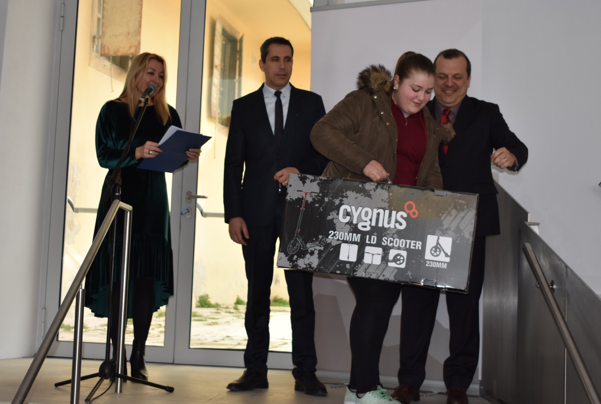 Dodjela nagrada učenicima za radove na natječaju “Hrvatska kakvu želimo” Dodjela nagrada učenicima za radove na natječaju “Hrvatska kakvu želimo”