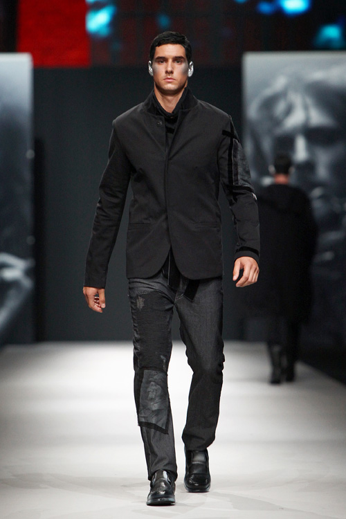 Jučer je završeno izdanje Cro A Porter-a @ LAUBA na kojem su svoje kolekcije predstavili: Ivona Martinko, Jelena Aleksić, Etna Maar, SPIRIT by T.B./ Tomislav Bahorić Jučer je završeno izdanje Cro A Porter-a @ LAUBA na kojem su svoje kolekcije predstavili: Ivona Martinko, Jelena Aleksić, Etna Maar, SPIRIT by T.B./ Tomislav Bahorić