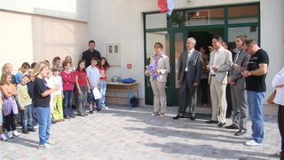 Svecano otvorenje obnovljenih podrucnih skola u Rastevicu i Bukovicu Svecano otvorenje obnovljenih podrucnih skola u Rastevicu i Bukovicu