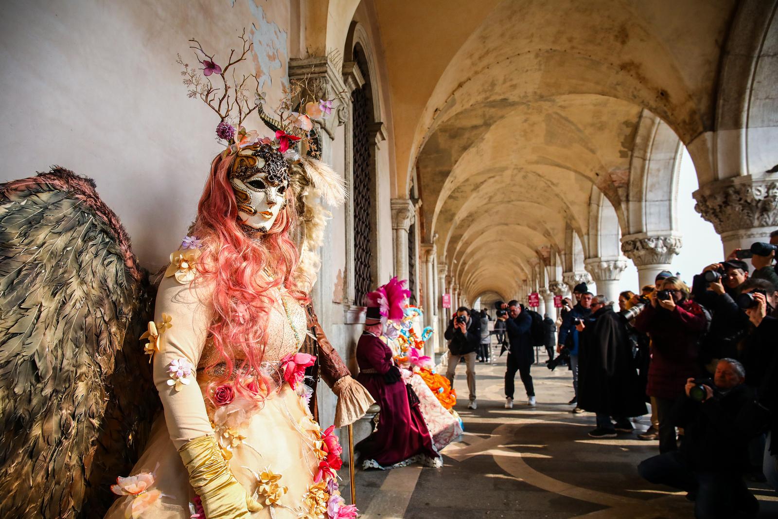 Venecijanski karneval ove godine je posvećen velikom ljubavniku Giacomu Casanovi Venecijanski karneval ove godine je posvećen velikom ljubavniku Giacomu Casanovi