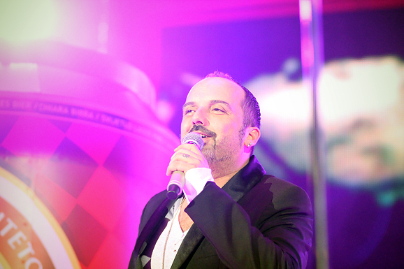 Karlovačko live 2012: Tony Cetinski na Višnjiku (foto:Saša Čuka) Karlovačko live 2012: Tony Cetinski na Višnjiku (foto:Saša Čuka)