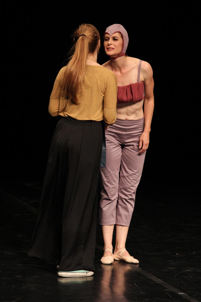 Sinoć je u Kazalištu lutaka održana druga večer Monoplay festivala sola. Publici su se predstavili Mia Zalukar sa koreografijom “Something old”, Deana Gobac sa “Sentimentalno unatrag”, te Roberta Milevoj, Ana-Maria Bogdanović i Bruno Isaković sa svojim Sinoć je u Kazalištu lutaka održana druga večer Monoplay festivala sola. Publici su se predstavili Mia Zalukar sa koreografijom “Something old”, Deana Gobac sa “Sentimentalno unatrag”, te Roberta Milevoj, Ana-Maria Bogdanović i Bruno Isaković sa svojim