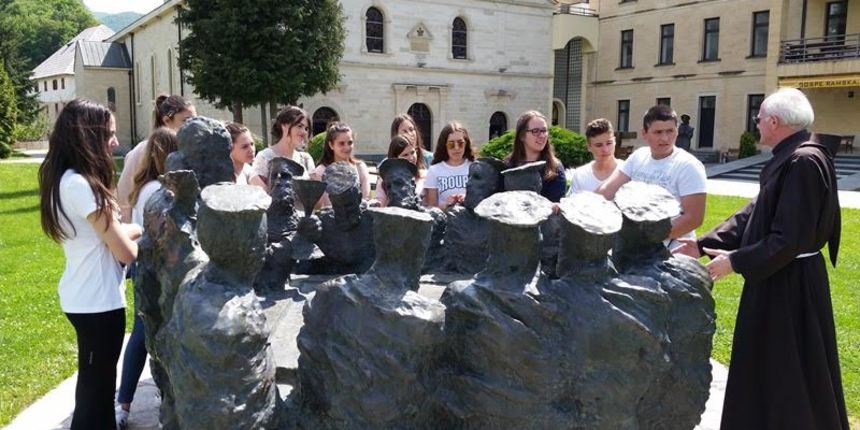 Gimnazijalci zadarske Klasične gimnazije posjetili Žepče Gimnazijalci zadarske Klasične gimnazije posjetili Žepče