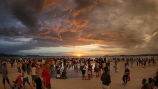 Zadrani i njihovi gosti jučer su mogli svjedociti nevjerojatnom zalasku sunca,
Photo: Filip Brala/PIXSELL Zadrani i njihovi gosti jučer su mogli svjedociti nevjerojatnom zalasku sunca,
Photo: Filip Brala/PIXSELL