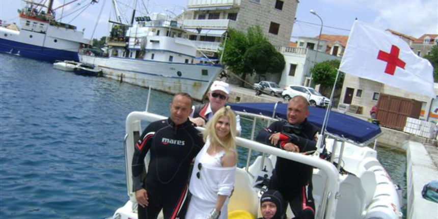 Održana ekološka akcija čišćenja podmorja na Braču Održana ekološka akcija čišćenja podmorja na Braču