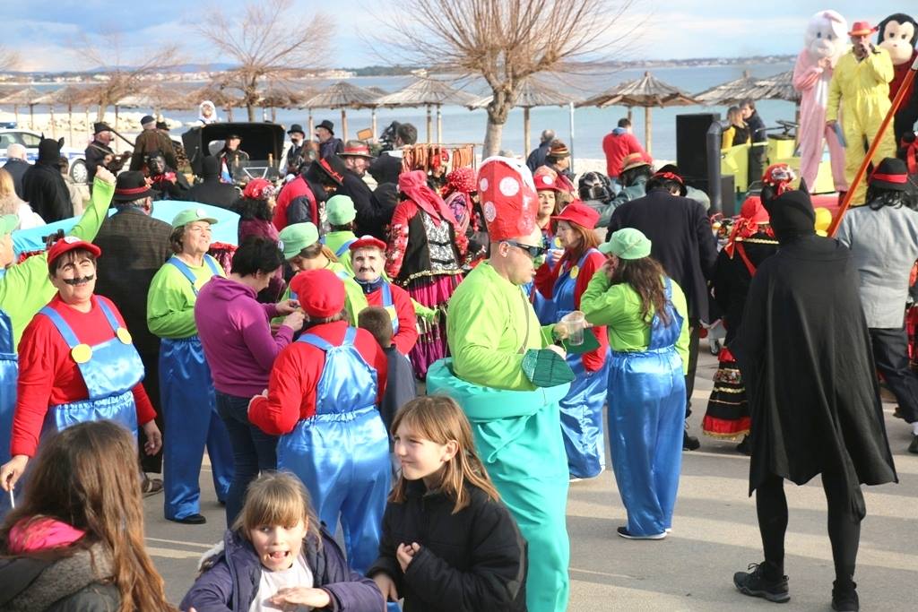 2. Međunarodna karnevalska povorka Virskih maškara